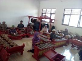 DPO Mitra Handayani Lestarikan Budaya Gamelan